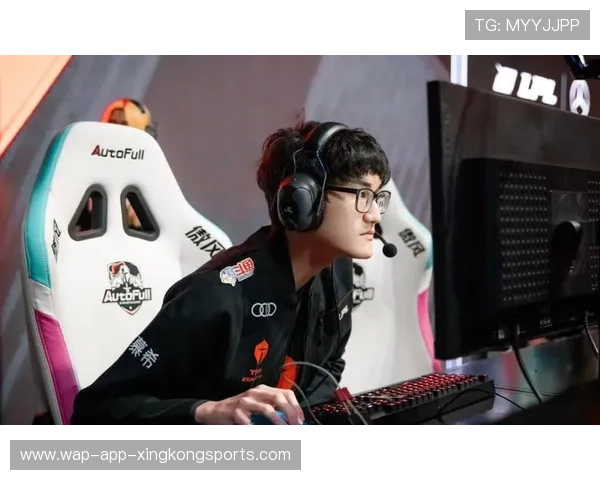 冠军教练战术手册被媒体连夜拆解,热议不断 冠军教练战术手册被媒体连夜拆解,热议不断