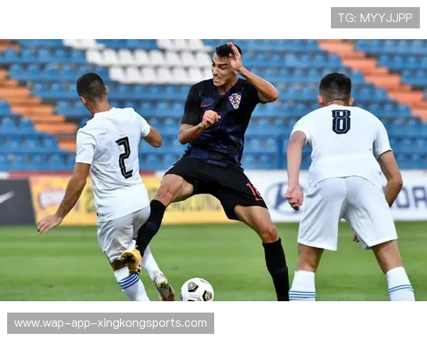 本菲卡穆萨接应倒三角后顺脚送射：战术美学与现场火花的双重译码